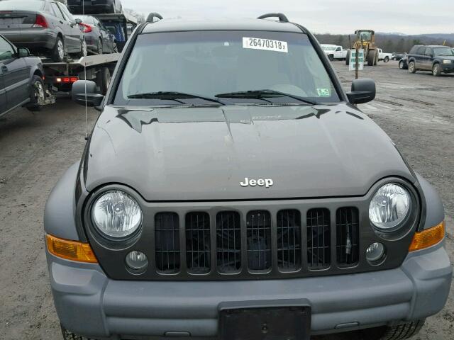 1J4GL48545W636061 - 2005 JEEP LIBERTY SP GRAY photo 9