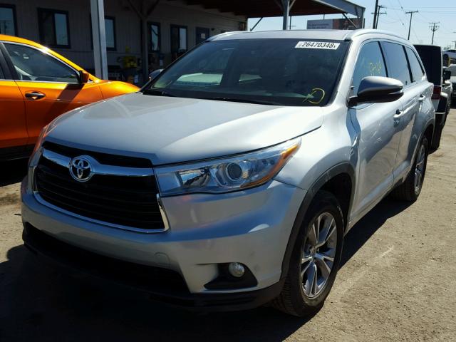 5TDKKRFHXES008065 - 2014 TOYOTA HIGHLANDER SILVER photo 2