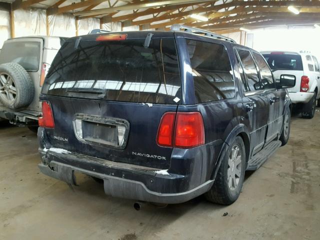 5LMFU28R04LJ17801 - 2004 LINCOLN NAVIGATOR BLUE photo 4