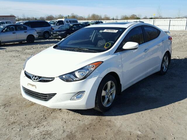 5NPDH4AE6CH142596 - 2012 HYUNDAI ELANTRA GL WHITE photo 2