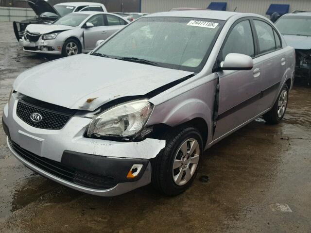 KNADE123X76210349 - 2007 KIA RIO BASE SILVER photo 2