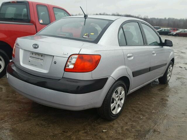 KNADE123X76210349 - 2007 KIA RIO BASE SILVER photo 4