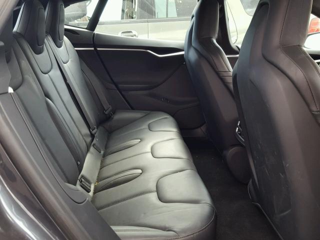 5YJSA1E15GF128517 - 2016 TESLA MODEL S GRAY photo 6