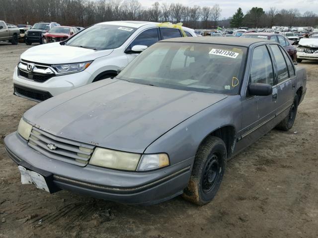 2G1WL54T3P1133796 - 1993 CHEVROLET LUMINA GRAY photo 2