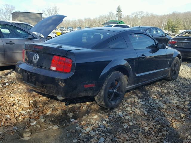 1ZVFT80N065178902 - 2006 FORD MUSTANG BLACK photo 4