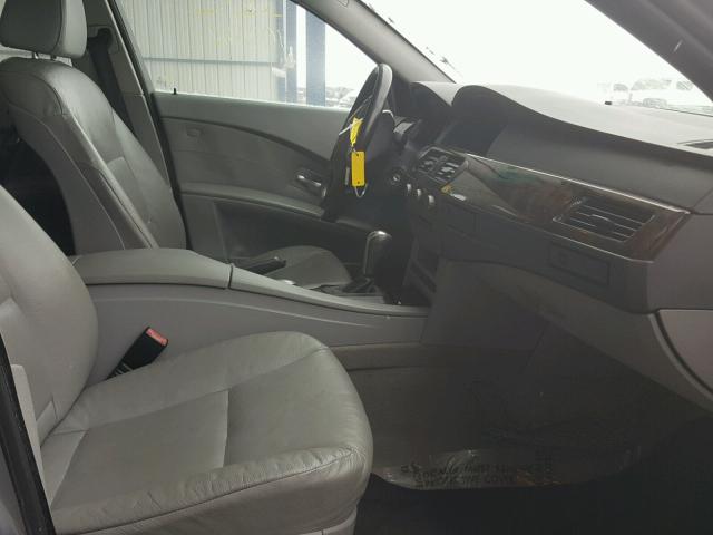 WBANB33544B108525 - 2004 BMW 545 I SILVER photo 5