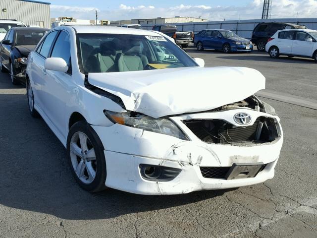 4T1BF3EK2BU739168 - 2011 TOYOTA CAMRY BASE WHITE photo 1