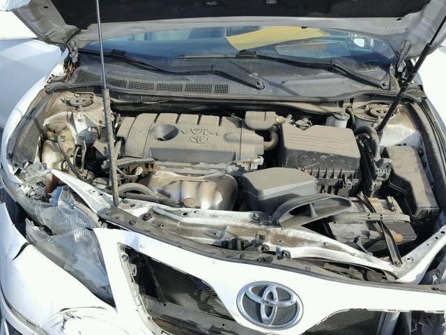 4T1BF3EK2BU739168 - 2011 TOYOTA CAMRY BASE WHITE photo 7