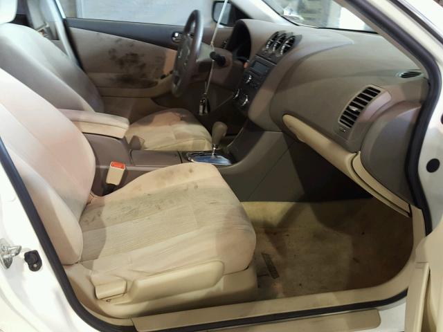 1N4AL2AP0CC101129 - 2012 NISSAN ALTIMA BAS WHITE photo 5