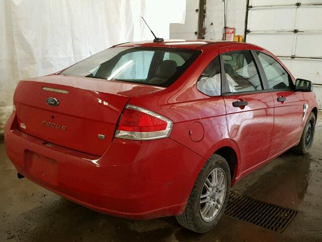 1FAHP35NX8W224394 - 2008 FORD FOCUS SE RED photo 4