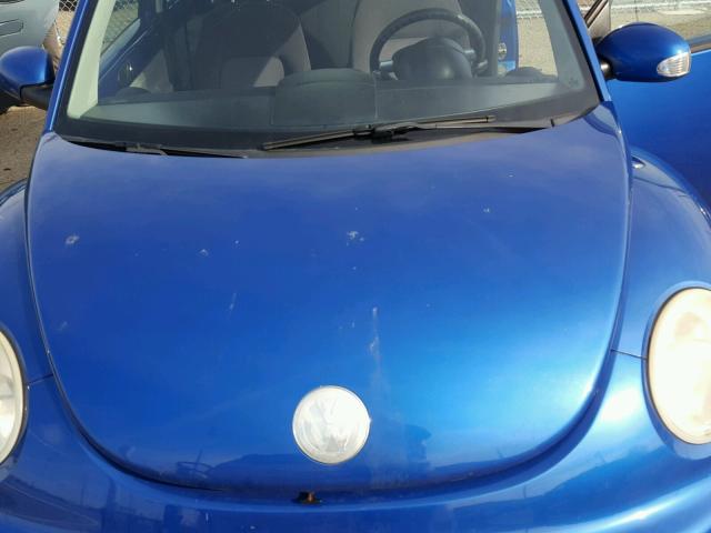 3VWBK31C85M405537 - 2005 VOLKSWAGEN NEW BEETLE 蓝色 照片 7