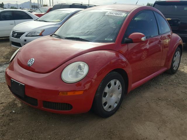 3VWPG3AG1AM019983 - 2010 VOLKSWAGEN NEW BEETLE წითელი ფოტო 2