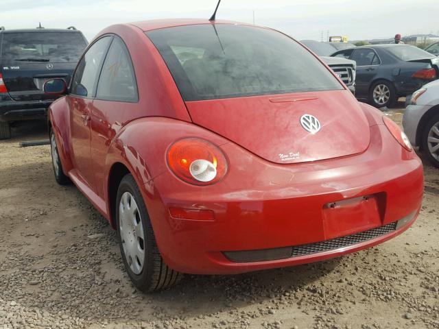 3VWPG3AG1AM019983 - 2010 VOLKSWAGEN NEW BEETLE წითელი ფოტო 3
