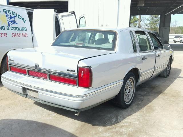 1LNLM81W7VY641749 - 1997 LINCOLN TOWN CAR E SILVER photo 4