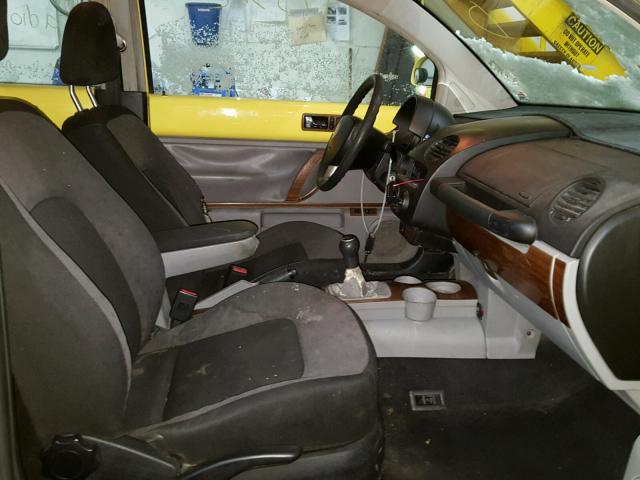 3VWCC21C3YM427123 - 2000 VOLKSWAGEN NEW BEETLE 黄色 照片 5