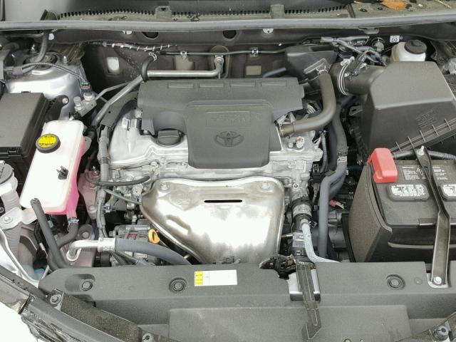 2T3WFREV8HW384022 - 2017 TOYOTA RAV4 XLE SILVER photo 7