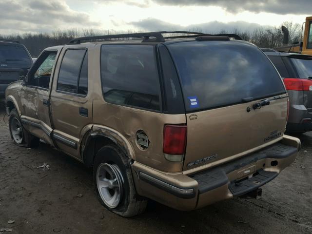 1GNCS13W8XK145760 - 1999 CHEVROLET BLAZER GOLD photo 3