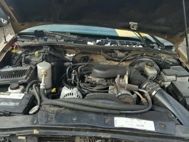 1GNCS13W8XK145760 - 1999 CHEVROLET BLAZER GOLD photo 7