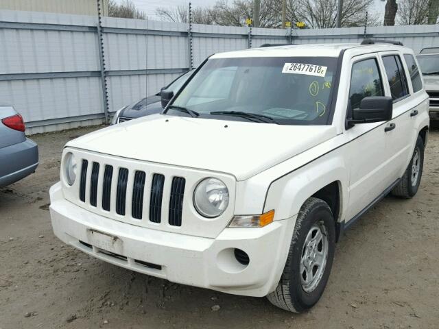 1J8FF28W78D771579 - 2008 JEEP PATRIOT SP WHITE photo 2