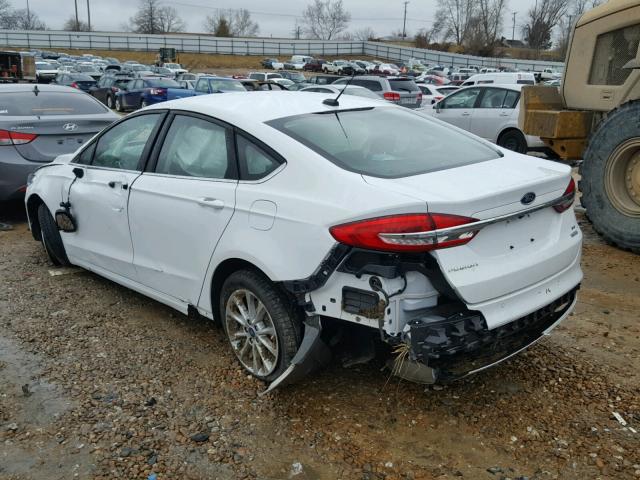 3FA6P0HD9HR372130 - 2017 FORD FUSION SE WHITE photo 3