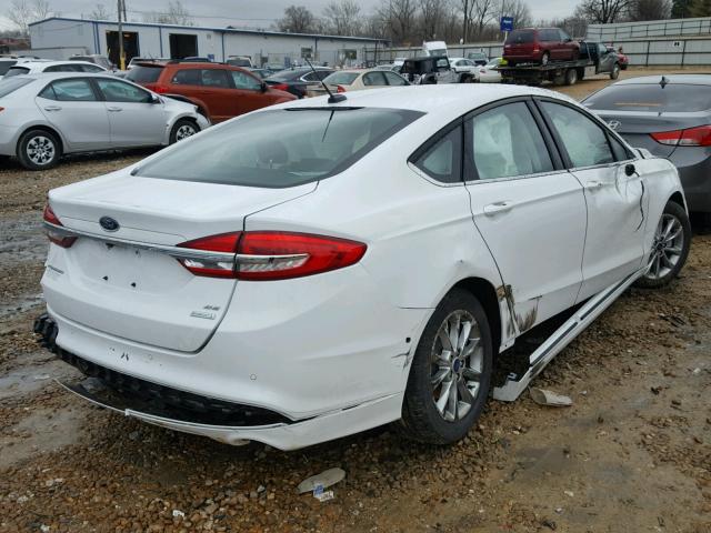 3FA6P0HD9HR372130 - 2017 FORD FUSION SE WHITE photo 4