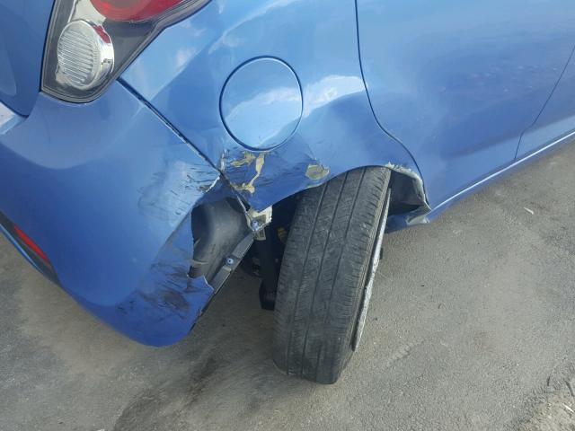 KL8CD6S93FC736320 - 2015 CHEVROLET SPARK 1LT Синий фото 9