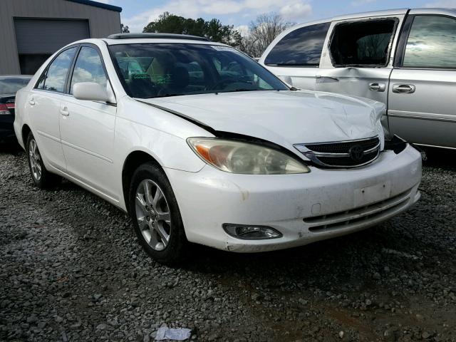 JTDBE32K840256869 - 2004 TOYOTA CAMRY LE WHITE photo 1