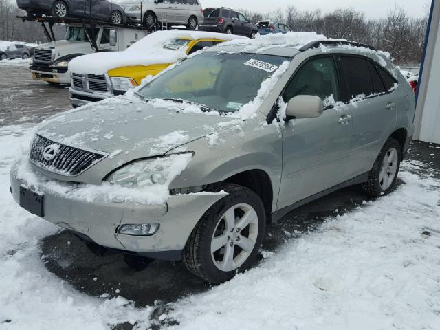 2T2HA31U45C064702 - 2005 LEXUS RX 330 SILVER photo 2