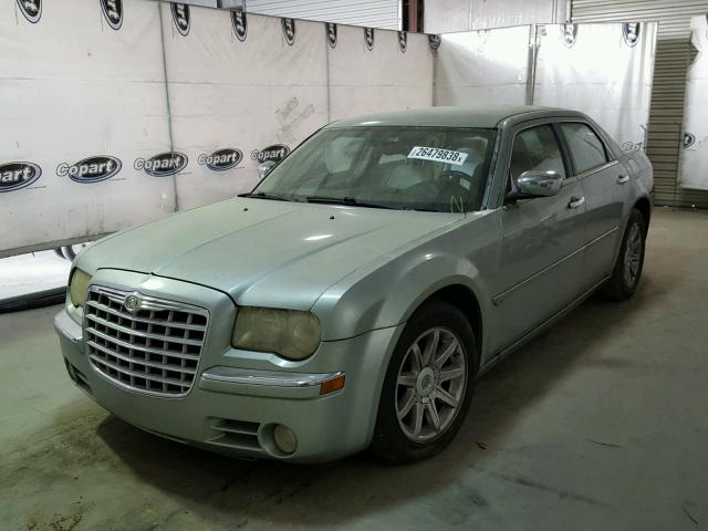 2C3KA63H06H189753 - 2006 CHRYSLER 300C SILVER photo 2