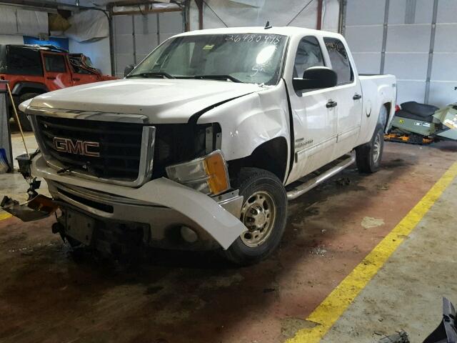 1GTHK23618F150524 - 2008 GMC SIERRA K25 WHITE photo 2