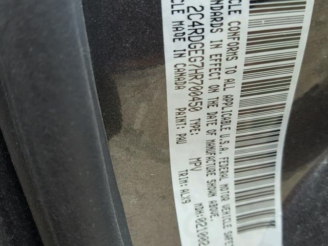 2C4RDGEG7HR700450 - 2017 DODGE GRAND CARA GRAY photo 10