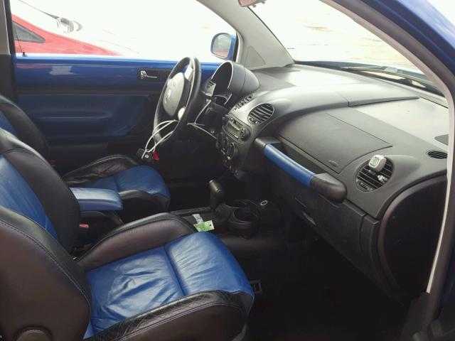 3VWCD21C33M431663 - 2003 VOLKSWAGEN NEW BEETLE BLUE photo 5