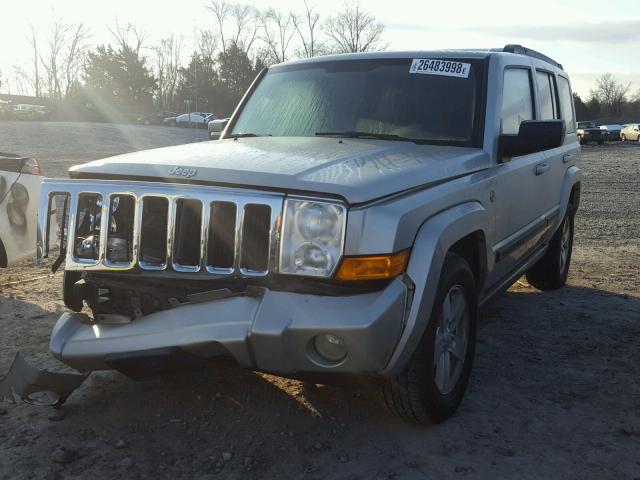 1J8HG48N48C241570 - 2008 JEEP COMMANDER GRAY photo 2