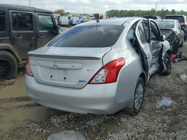 3N1CN7APXCL838288 - 2012 NISSAN VERSA S SILVER photo 4