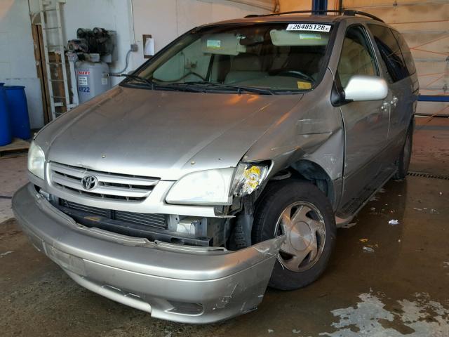 4T3ZF13C31U404618 - 2001 TOYOTA SIENNA LE SILVER photo 2