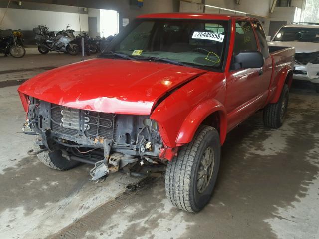 1GTCT19XX38201761 - 2003 GMC SONOMA RED photo 2