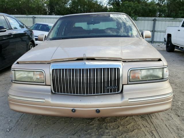 1LNLM82W9TY608456 - 1996 LINCOLN TOWN CAR S BEIGE photo 9