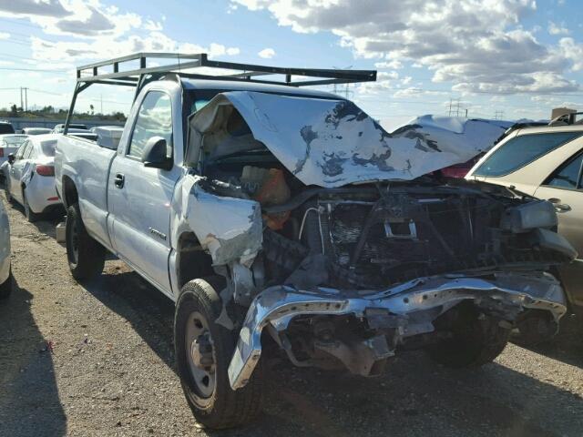 1GCHC24U14E157533 - 2004 CHEVROLET SILVERADO WHITE photo 1