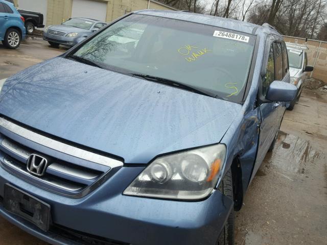 5FNRL38415B052009 - 2005 HONDA ODYSSEY EX BLUE photo 2