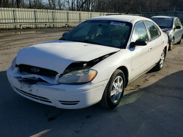 1FAFP53285A301820 - 2005 FORD TAURUS SE WHITE photo 2