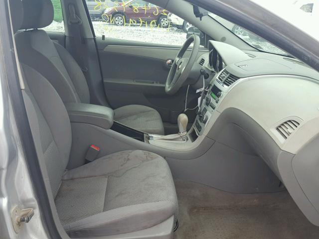 1G1ZB5EB8A4114615 - 2010 CHEVROLET MALIBU LS ვერცხლისფერი ფოტო 5