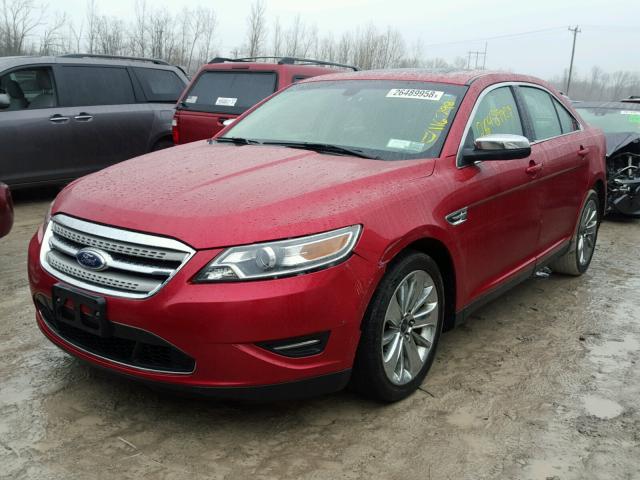 1FAHP2FW7AG162017 - 2010 FORD TAURUS LIM RED photo 2