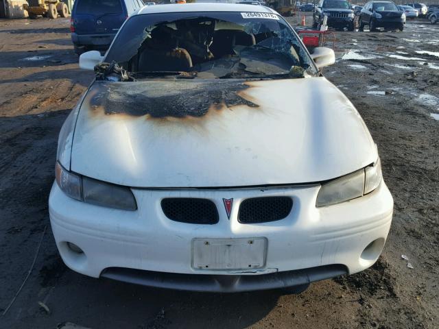 1G2WP12K72F174632 - 2002 PONTIAC GRAND PRIX WHITE photo 9