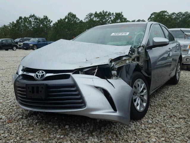 4T4BF1FK7GR572306 - 2016 TOYOTA CAMRY LE SILVER photo 2