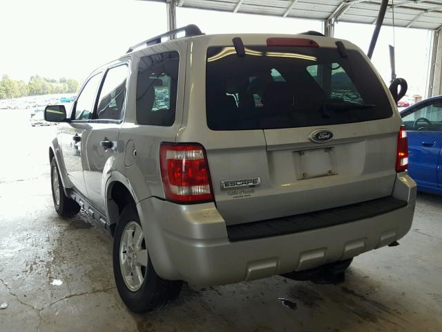 1FMCU03G39KA45828 - 2009 FORD ESCAPE XLT SILVER photo 3