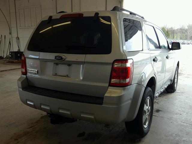 1FMCU03G39KA45828 - 2009 FORD ESCAPE XLT SILVER photo 4