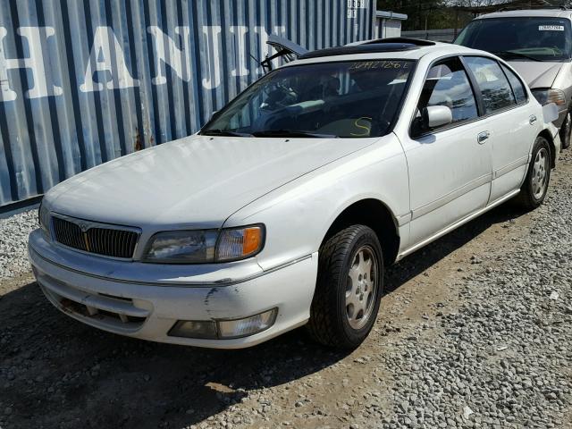 JNKCA21A4XT750750 - 1999 INFINITI I30 WHITE photo 2