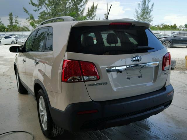 5XYKU4A25BG033528 - 2011 KIA SORENTO EX CREAM photo 3