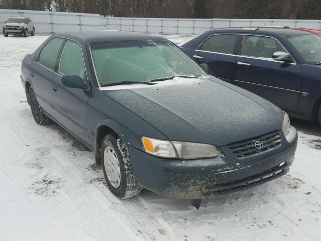 4T1BG22K8WU373685 - 1998 TOYOTA CAMRY CE GREEN photo 1