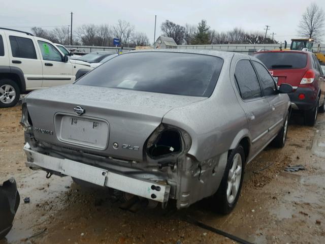 JN1CA31A5YT034080 - 2000 NISSAN MAXIMA GLE SILVER photo 4